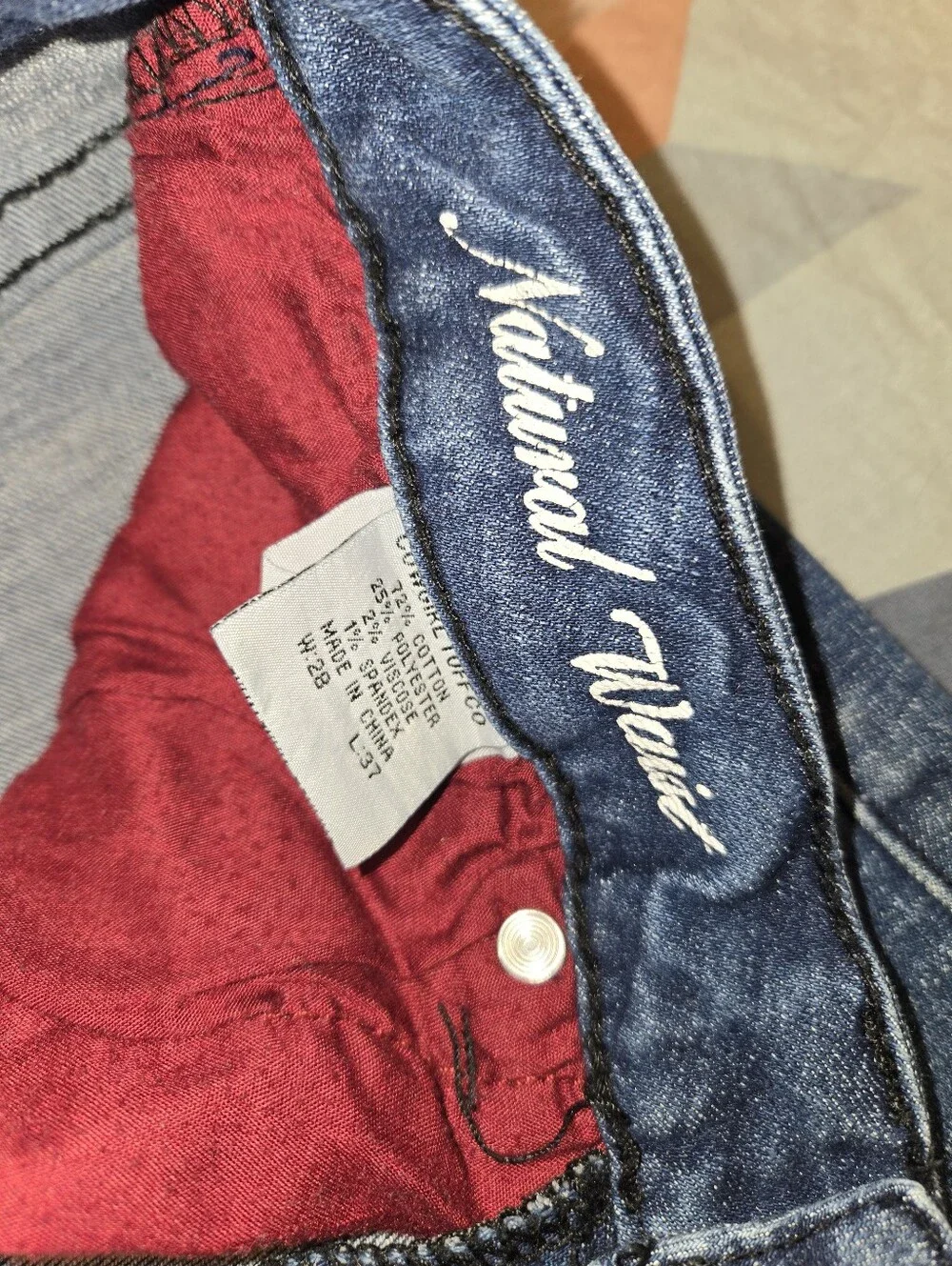 Cowgirl Tuff "Just Tuff Sport" Women's Blue Straight-Leg Jeans Size 28Wx37L - Picture 4 of 5